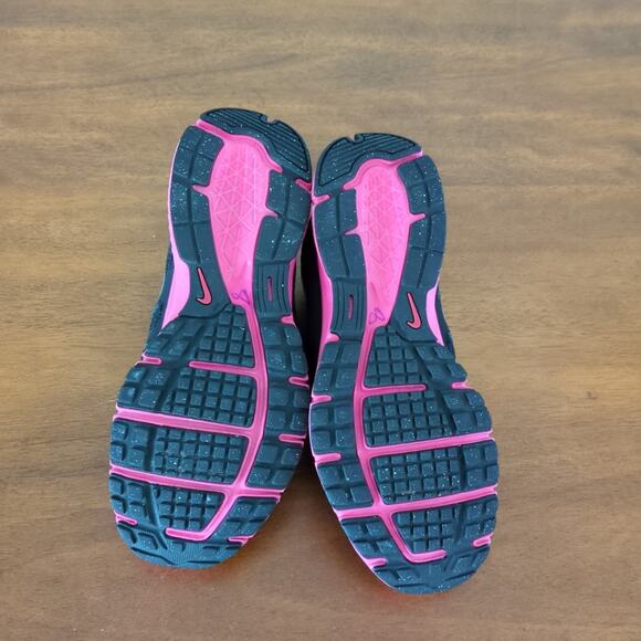 Nike Girls Revolution 2 Running Shoes Black/pink Mesh Lace size 4Y - Picture 9 of 9